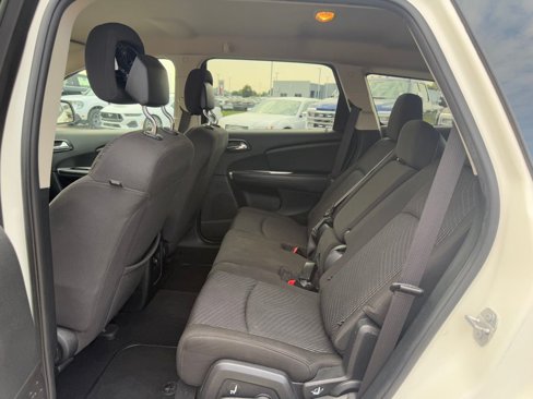 Used 2017 Dodge Journey SE image 9