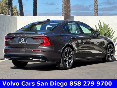 Certified 2025 Volvo S60 B5 Core image 5