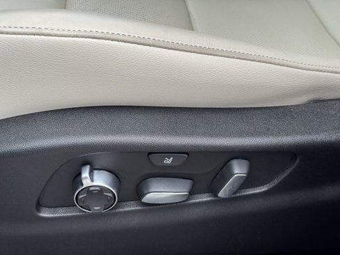 Used 2019 Cadillac XT4 Sport image 20