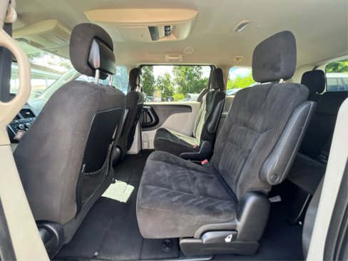 Used 2016 Dodge Grand Caravan SE w/ Quick Order Package 29E SE image 13