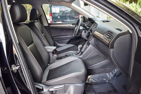 Used 2024 Volkswagen Tiguan Wolfsburg Edition image 15