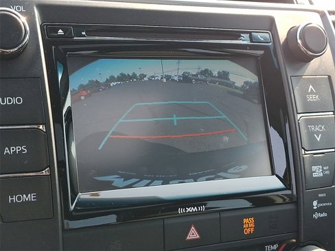 Used 2016 Toyota Camry XLE image 19