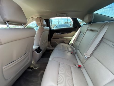 Used 2013 Cadillac XTS image 7
