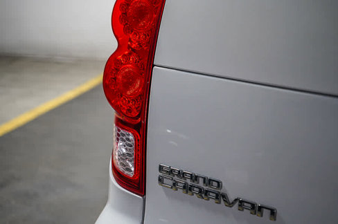 Used 2019 Dodge Grand Caravan SXT image 13