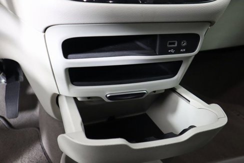 Used 2018 Chrysler Pacifica Touring Plus image 39