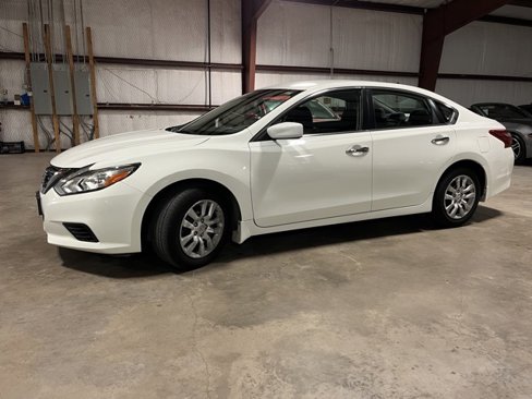 Used 2018 Nissan Altima 2.5 S w/ S Convenience Package image 4