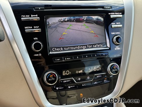 Used 2015 Nissan Murano S image 35