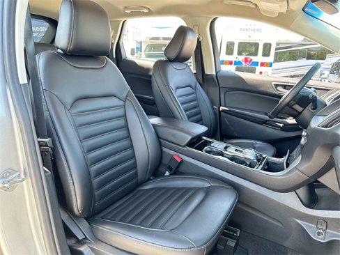 Used 2020 Ford Edge SEL image 23
