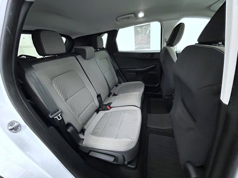 Used 2022 Ford Escape SE w/ Cold Weather Package image 18