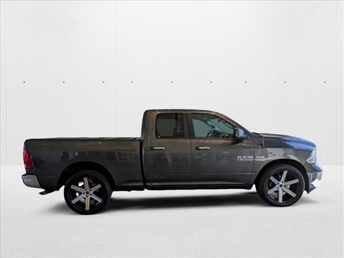 Used 2014 RAM 1500 Classic SLT image 4