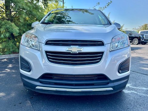 Used 2016 Chevrolet Trax LT w/ LT Sun and Sound Package image 8