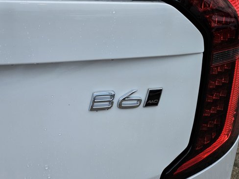 New 2025 Volvo XC90 B6 Core w/ Protection Package image 8