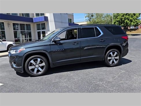 Used 2020 Chevrolet Traverse LT w/ LT Premium Package image 35