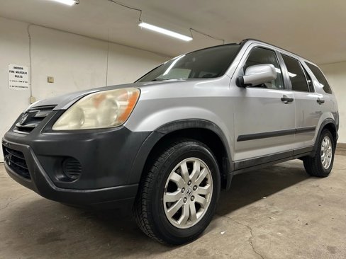 Used 2005 Honda CR-V EX image 3