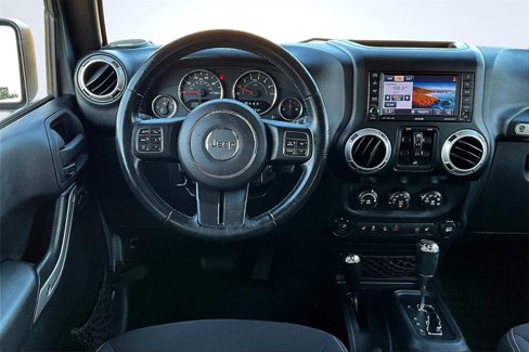 Used 2015 Jeep Wrangler Unlimited Sahara w/ Max Tow Package image 5