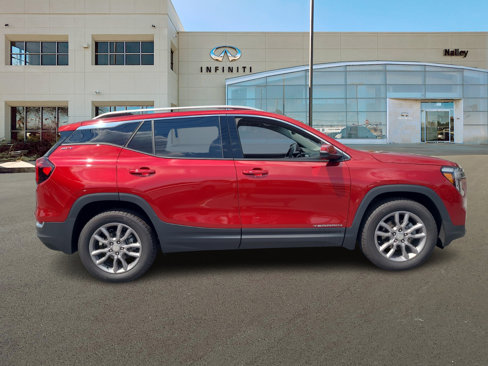 Used 2024 GMC Terrain SLT image 5