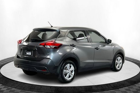 Used 2020 Nissan Kicks S image 6