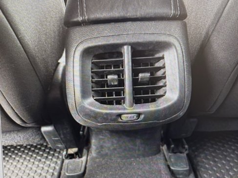 Used 2019 Jeep Cherokee Latitude w/ Cold Weather Group image 41