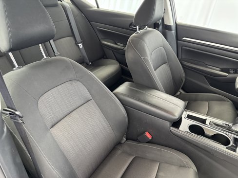 Used 2023 Nissan Altima 2.5 SV image 13