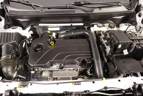 Used 2024 Chevrolet Equinox LS w/ LS Convenience Package image 18