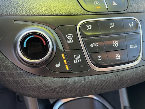Used 2024 Chevrolet Malibu LT image 29