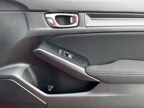 Used 2025 Honda Civic Sport image 29