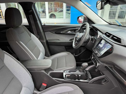Used 2022 Chevrolet TrailBlazer LT w/ Convenience Package image 39