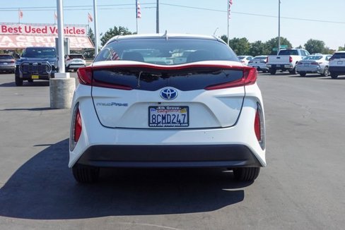 Certified 2017 Toyota Prius Prime Premium image 10