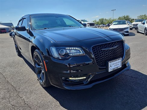 Used 2022 Chrysler 300 Touring L image 11