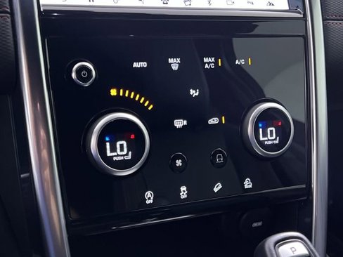 Used 2020 Land Rover Discovery Sport SE R-Dynamic image 19