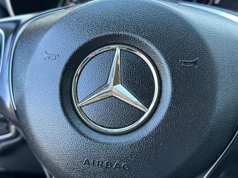 Used 2018 Mercedes-Benz C 300 4MATIC Sedan image 26
