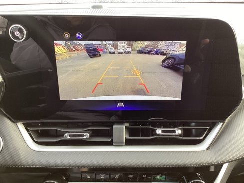 New 2025 Chevrolet Equinox LT image 14