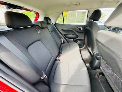 Used 2021 Hyundai Venue SE image 13