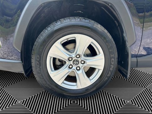 Used 2019 Toyota RAV4 XLE image 9