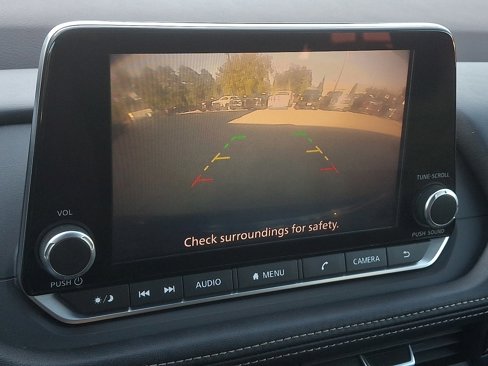 Used 2021 Nissan Rogue S image 18