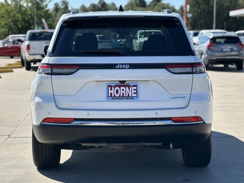 Used 2023 Jeep Grand Cherokee Limited image 4