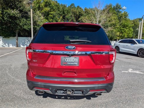 Used 2018 Ford Explorer XLT w/ Equipment Group 201A image 6