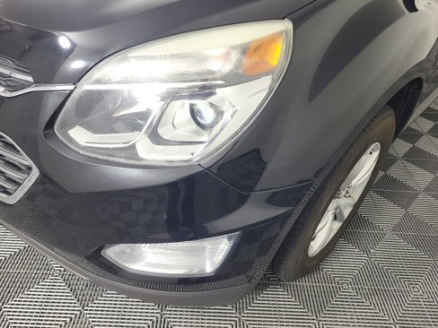 Used 2017 Chevrolet Equinox LT w/ Convenience Package image 4