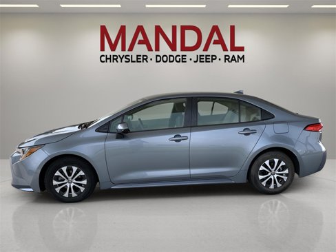 Used 2022 Toyota Corolla LE image 11