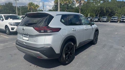 Used 2021 Nissan Rogue SV image 8