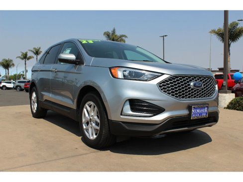 Used 2023 Ford Edge SEL image 3