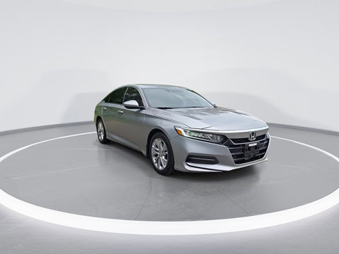 Used 2018 Honda Accord LX image 2
