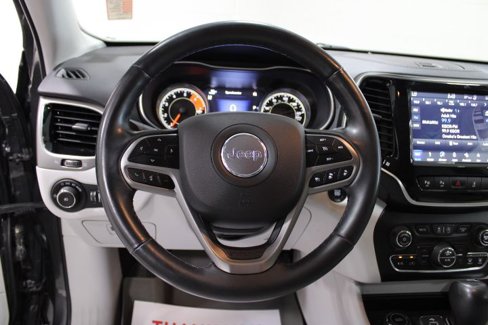 Used 2019 Jeep Cherokee Limited w/ Luxury Group image 14