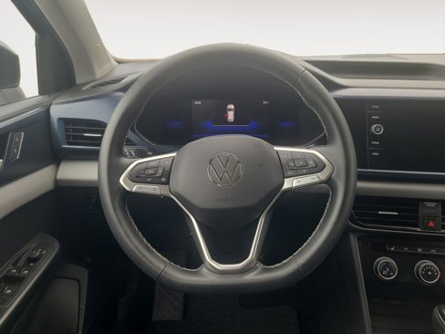 Used 2022 Volkswagen Taos SE image 13