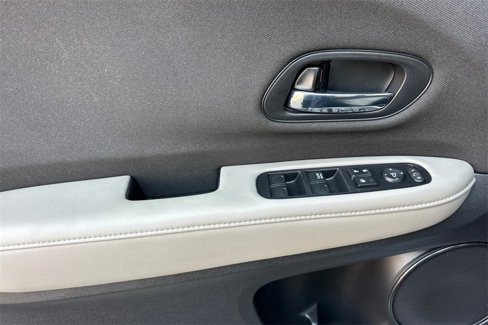 Certified 2021 Honda HR-V LX image 11