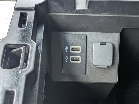 Used 2016 Ford Expedition XLT w/ Equipment Group 202A image 24