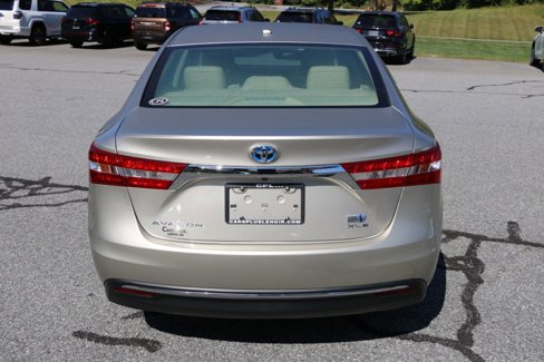 Used 2015 Toyota Avalon XLE Touring image 4