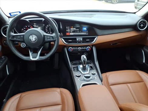 Used 2020 Alfa Romeo Giulia Ti w/ Nero Edizione image 4