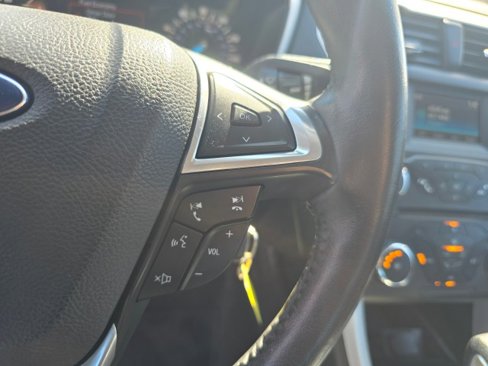 Used 2015 Ford Fusion SE w/ Equipment Group 201A image 29