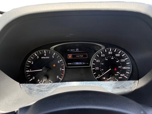 Used 2020 Nissan Pathfinder SV image 16